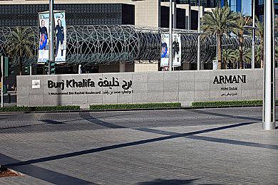 中世纪背景生存建造游戏《黑暗巢土》现已开启测试